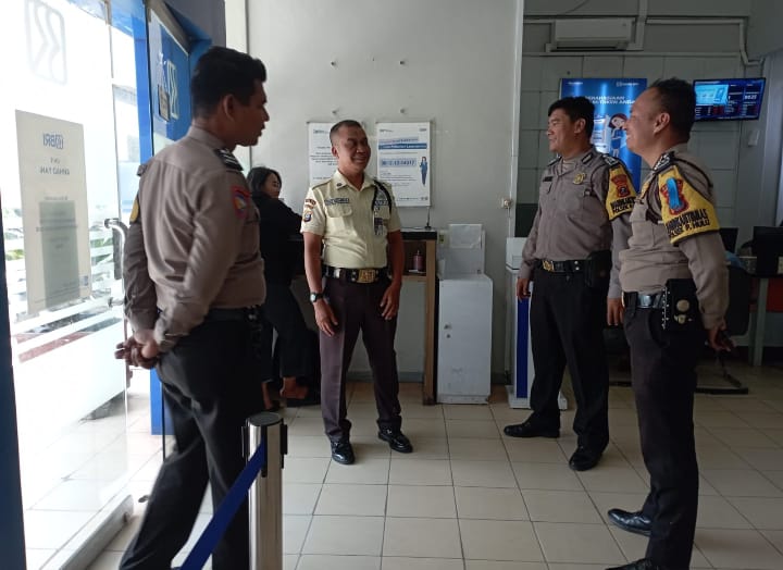 Bhabinkamtibmas Polres Tebing Tinggi Sambangi Satpam Bank BRI