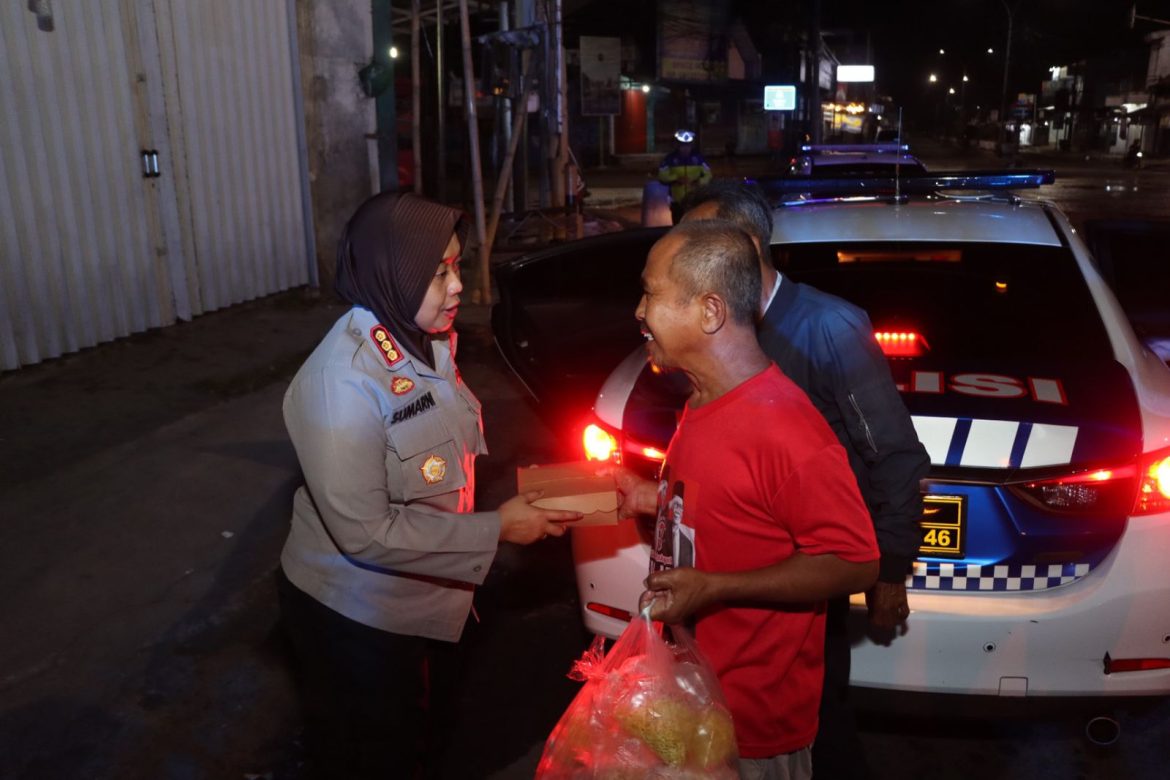 Polresta Cirebon Gelar Patroli Sahur, Cegah Gangguan Kamtibmas dan Ajak Segera Sahur