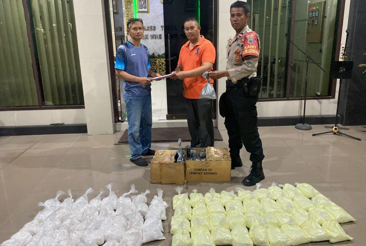 Cipta Kondisi Jelang Lebaran Idul Fitri 2024, Polisi Sita Puluhan Kilo Bahan Baku Petasan