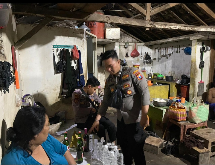 Gelar Operasi Pekat, Polres Situbondo Berhasil Amankan Puluhan Botol Miras