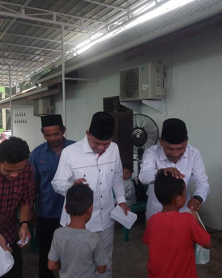 DPC Gerindra Paluta Santuni Ratusan Anak Yatim-piatu 