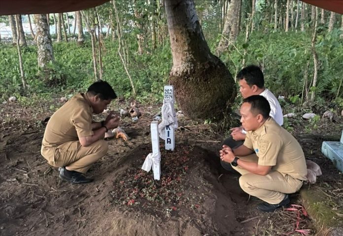 Sekwan DPRD Sulbar Kunjungi Rumah Duka Istri Salah Satu Staf DPRD Sulbar