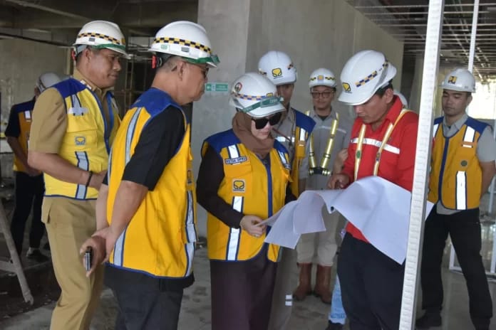 Ketua DPRD Sulbar Ingatkan Kontraktor Agar Proyek Pembangunan Gedung DPRD Sulbar Selesai Tepat Waktu