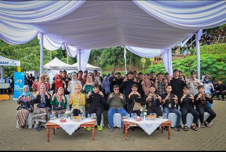 Sekwan DPRD Kota Cimahi Saksikan Festival Eko Wisata Cimenteng Cimahi