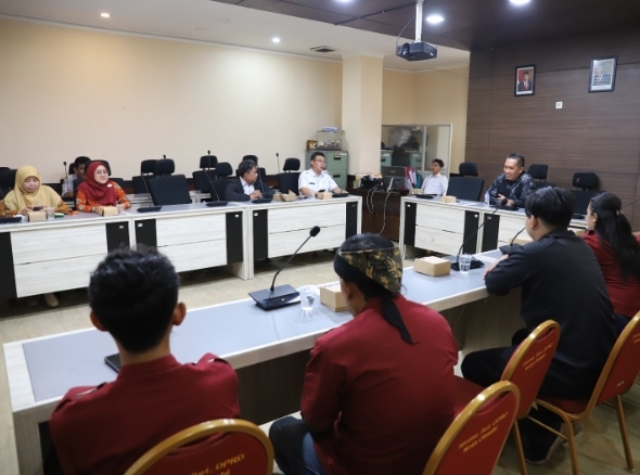 Komisi IV DPRD Kota Cimahi Terima Audienasi Persatuan Pedalangan Indonesia (Pepadi) kota Cimahi   