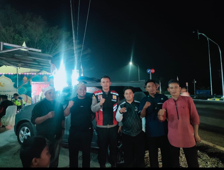 Jaga Kamtibmas, Kapolsek Indrapura AKP Jonni H. Damanik, S.H, M.H Sambang Warga Malam Hari