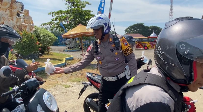 Jamin Keamanan dan Kelancaran, Polres Tegal Kota Berikan Pengawalan Bagi Para Pemudik