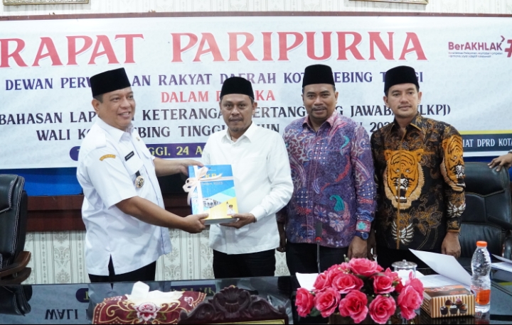 Pejabat Wali Kota Tebing Tinggi Sampaikan Nota Pengantar LKPJ TA 2023