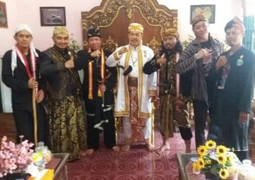 Babad Sejarah Keraton Pakungwati Kerajaan Caruban Nagari Cirebon Trah Padjajaran 