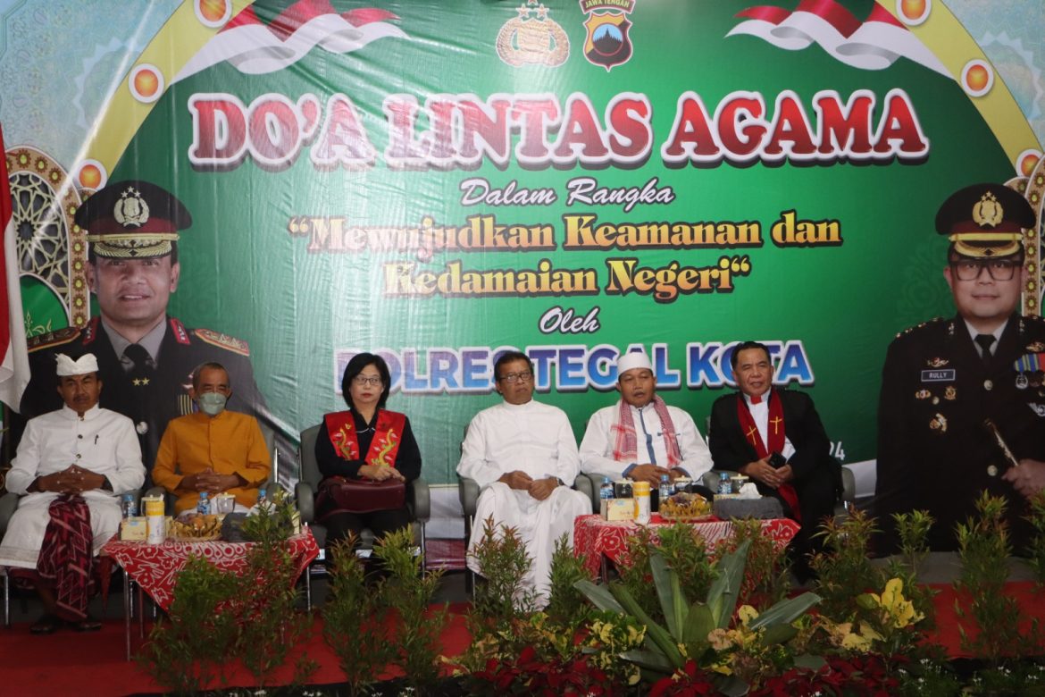 Wujudkan Kondusifitas Jelang Pilkada, Polres Tegal Kota Gelar Doa Bersama Lintas Agama