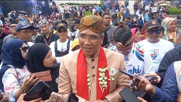 Hari Tari Sedunia, 1600 Peserta dan 2000 Lebih Penonton Tumpah di Alun-alun Cimahi
