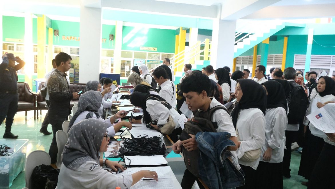 1.198 Peserta Ikut Tes CAT Rekrutmen Calon Anggota PPK untuk Pilkada 2024