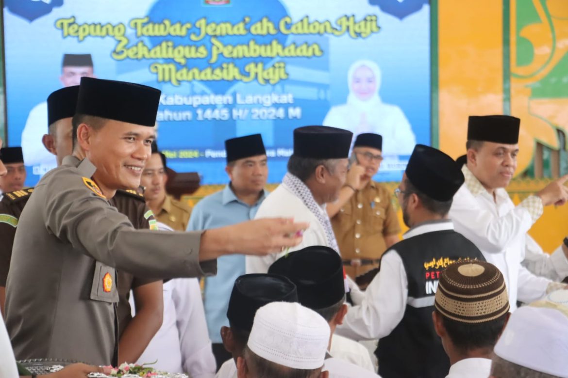 Tepung Tawari Calon Jemaah Haji, Wakapolres Langkat: Kami Mohon Doa ke Calhaj agar Situasi Kamtibmas Kondusif