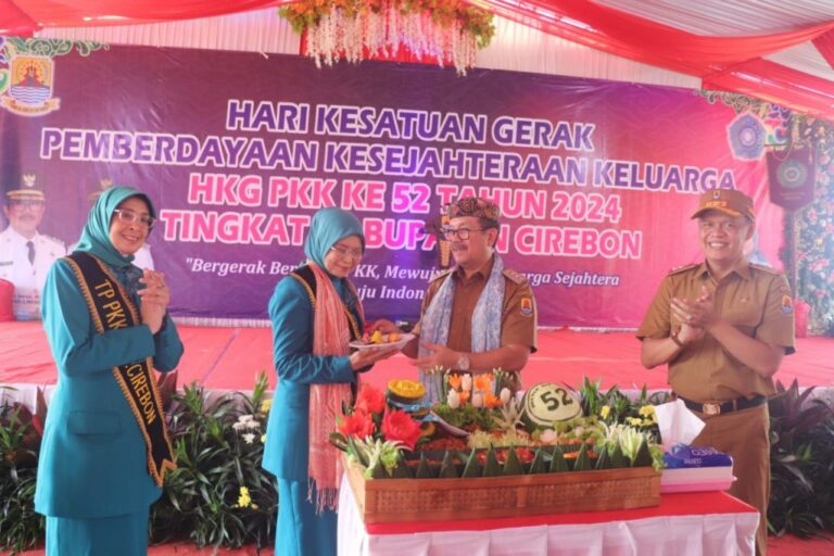 Bupati Cirebon hadiri Hari Kesatuan Gerak ke 52 tingkat Kabupaten Cirebon