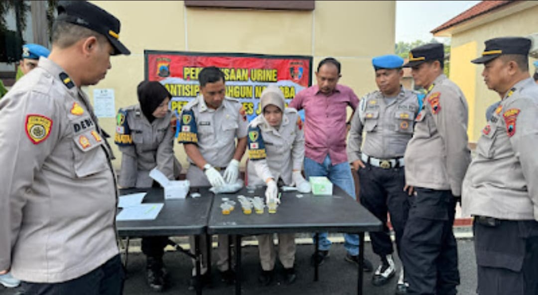 Cegah Personel Kena Narkoba, Anggota Polres Jepara Tes Urine Dadakan