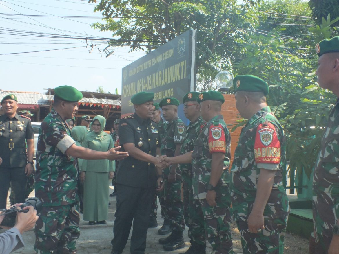 Kunjungan Kerja Danrem 063/SGJ Ke Koramil 1402/Harjamukti Kodim 0614/Kota Cirebon.