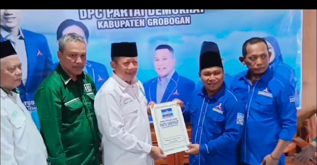 Wakil Bupati Grobogan Mengambil Formulir Bacalon Bupati di Markas DPC Partai Gerindra dan DPC Partai Demokrat