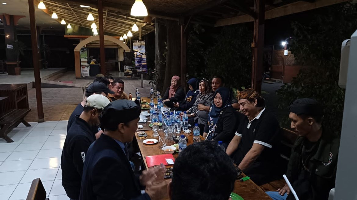 Rapat Pengurus DPD Gibran Center Berlangsung di Rumah Makan Oju Seafood and Resto 