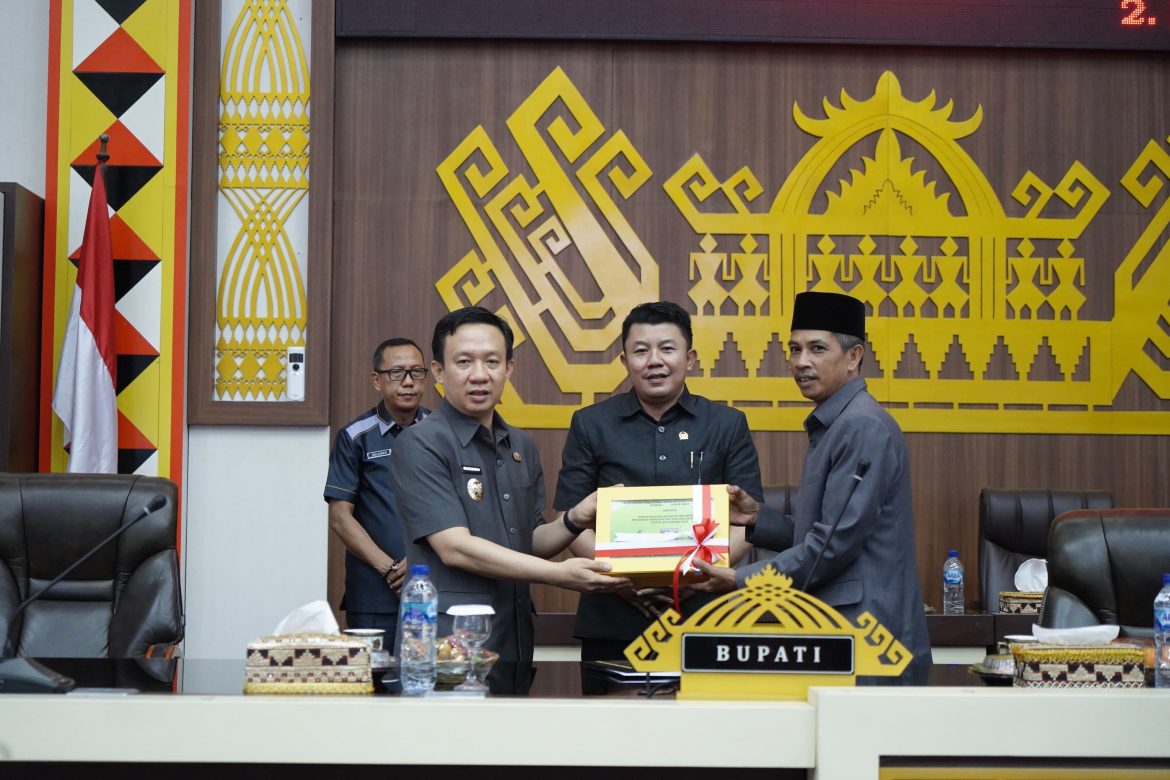 Penjabat Bupati Pringsewu Sampaikan Ranperda Pertanggungjawaban APBD 