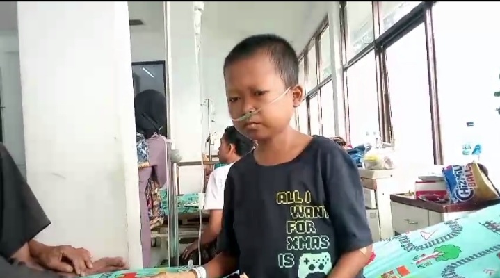 Dadang Bersyukur Anaknya Mendapat Perawatan di Rumah Sakit   