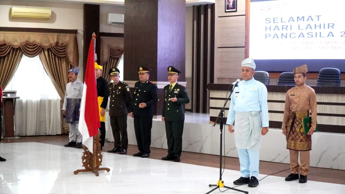 Kapolres Langkat Hadiri Upacara Peringatan Hari Lahir Pancasila di Ruang Pola Kantor Bupati Langkat.