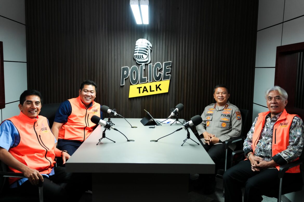 Launching Podcast Police Talk Kapolda Sumut : Supaya Masyarakat Mendapatkan Informasi, Terhibur, Dan Mendapat Manfaat.