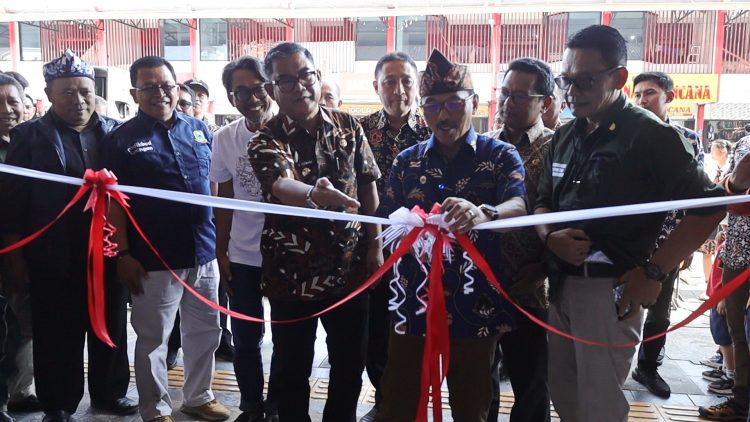 Pj Bupati Kuningan Resmikan Mini Teater