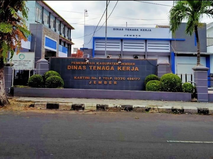 Dugaan Korupsi Oknum Mantan Kadisnaker Jember Dilaporkan Ke Polda Jatim