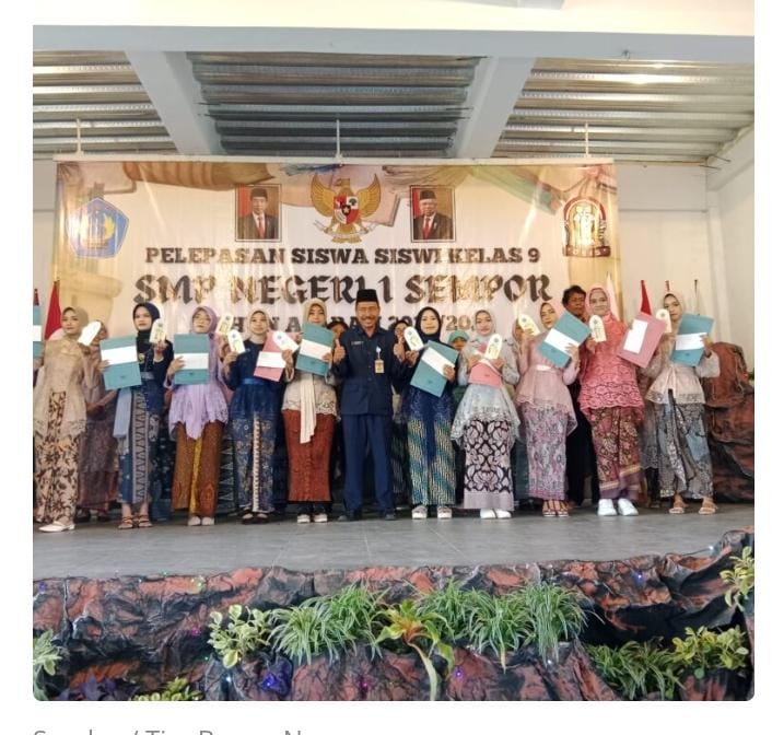 SMP NEGERI 1 SEMPOR Menggelar Pelepasan Siswa Siswi Kelas 9