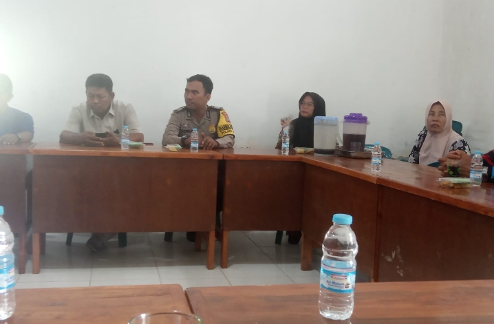 Polsek Gebang Patroli Dialogis dan Cooling System Sampaikan Himbauan Kamtibmas.