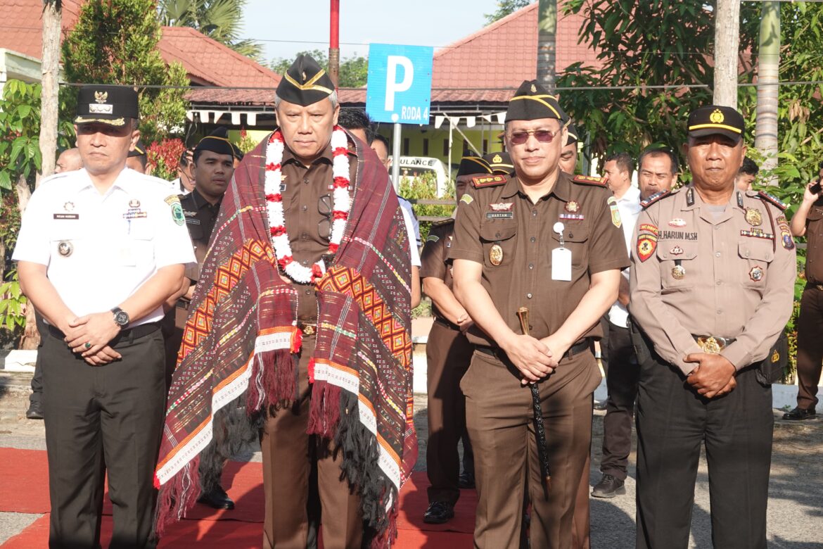 Kunker Ke Paluta, PJ Bupati Paluta dan Kejari Paluta Sambut Kejatisu 