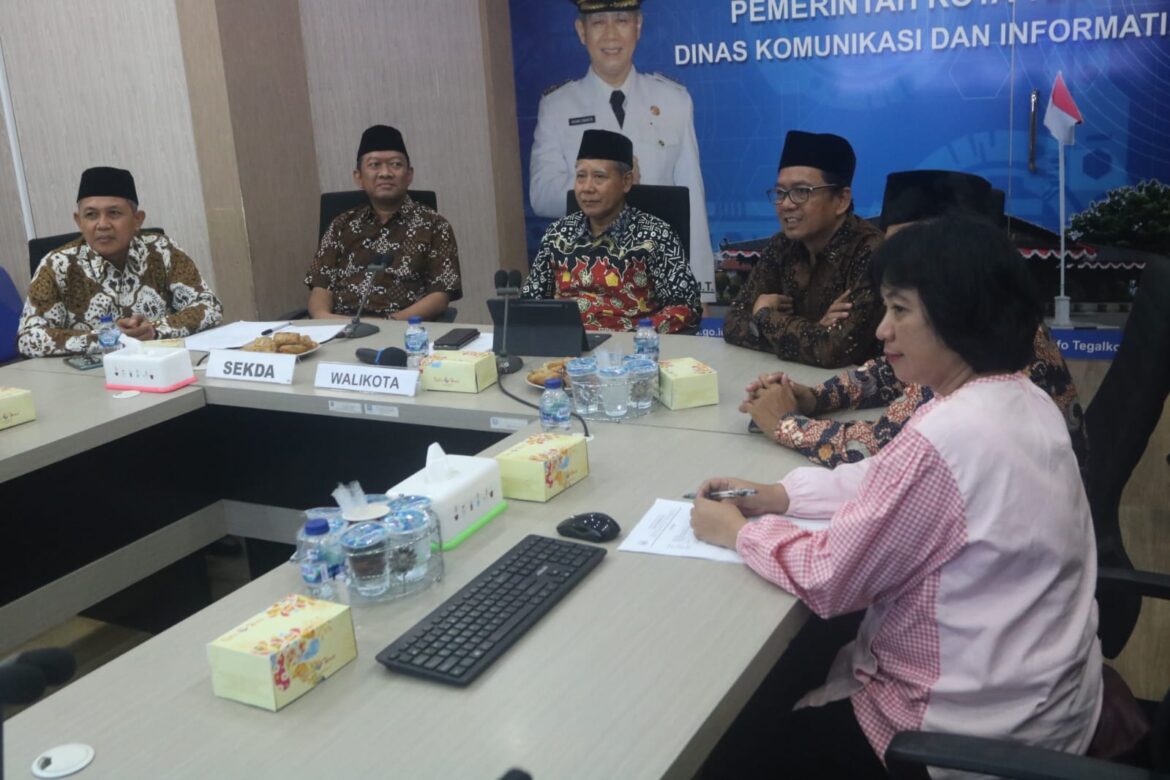 Jelang Pelaksanaan Wukuf, Pj. Walkot Sapa Jemaah Haji Tegal Via Zoom