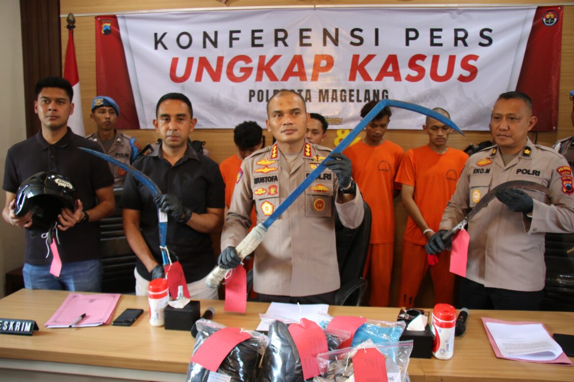 Tawuran Dua Kelompok Remaja, Pelaku dan Korban Berhadapan Dengan Hukum