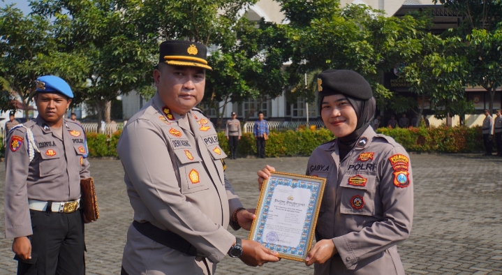 Upacara HKN, Polresta Sidoarjo Apresiasi Polwan Berprestasi Internasional