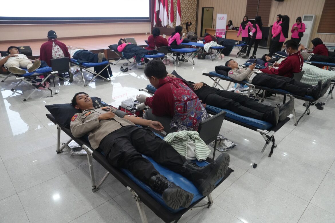Sambut HUT Bhayangkari Ke-72 Polda Banten Gelar Aksi Donor Darah