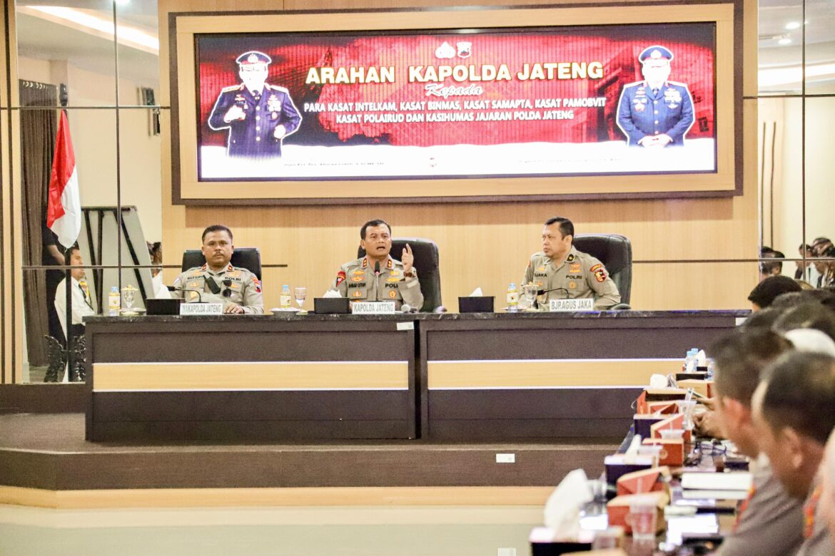 Irjen Pol Ahmad Luthfi; Seluruh Personil Polri Harus Berubah Lebih Baik Agar Tidak Tergilas Zaman