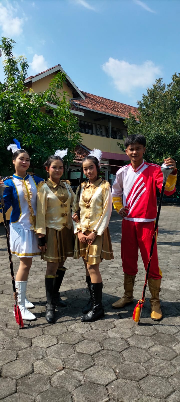 Marching Band Kartika Bahana SMK Bhakti Praja Jepara Turut Meriahkan Acara Sedekah Bumi Desa Demaan Jepara