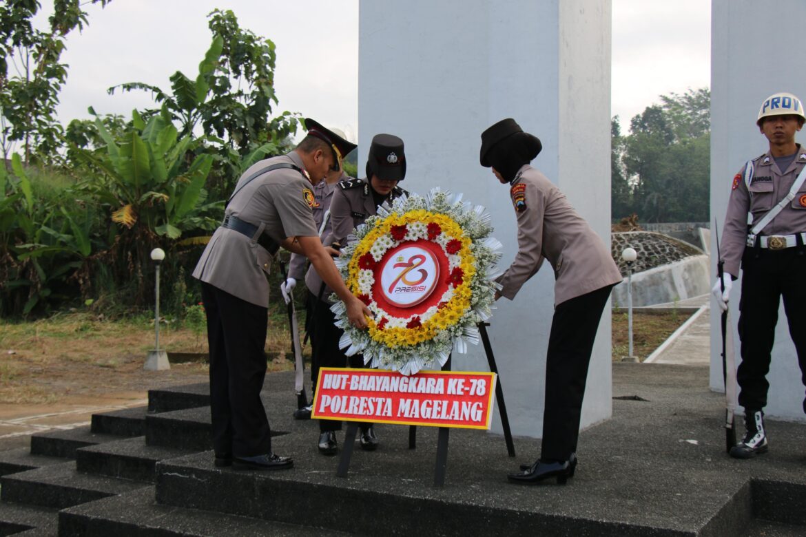 Sambut Hari Bhayangkara, Polresta Magelang Ziarah ke TMP Giri Dharmoloyo II