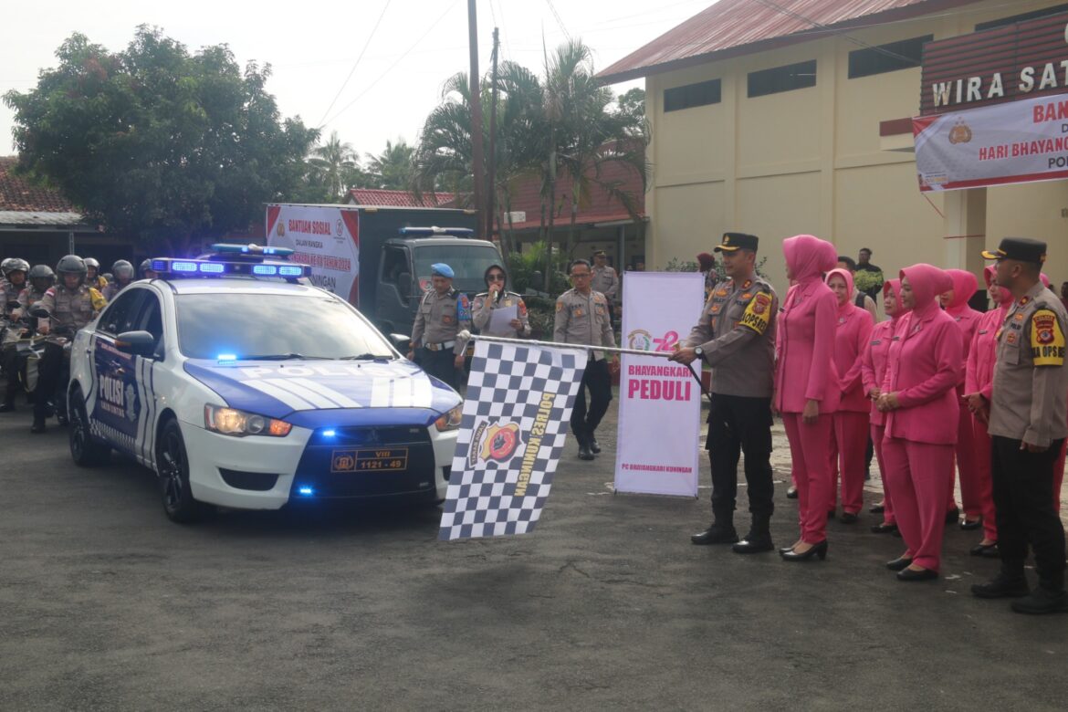 Bansos Serentak dalam Rangka Hari Bhayangkara ke-78 di Polres Kuningan