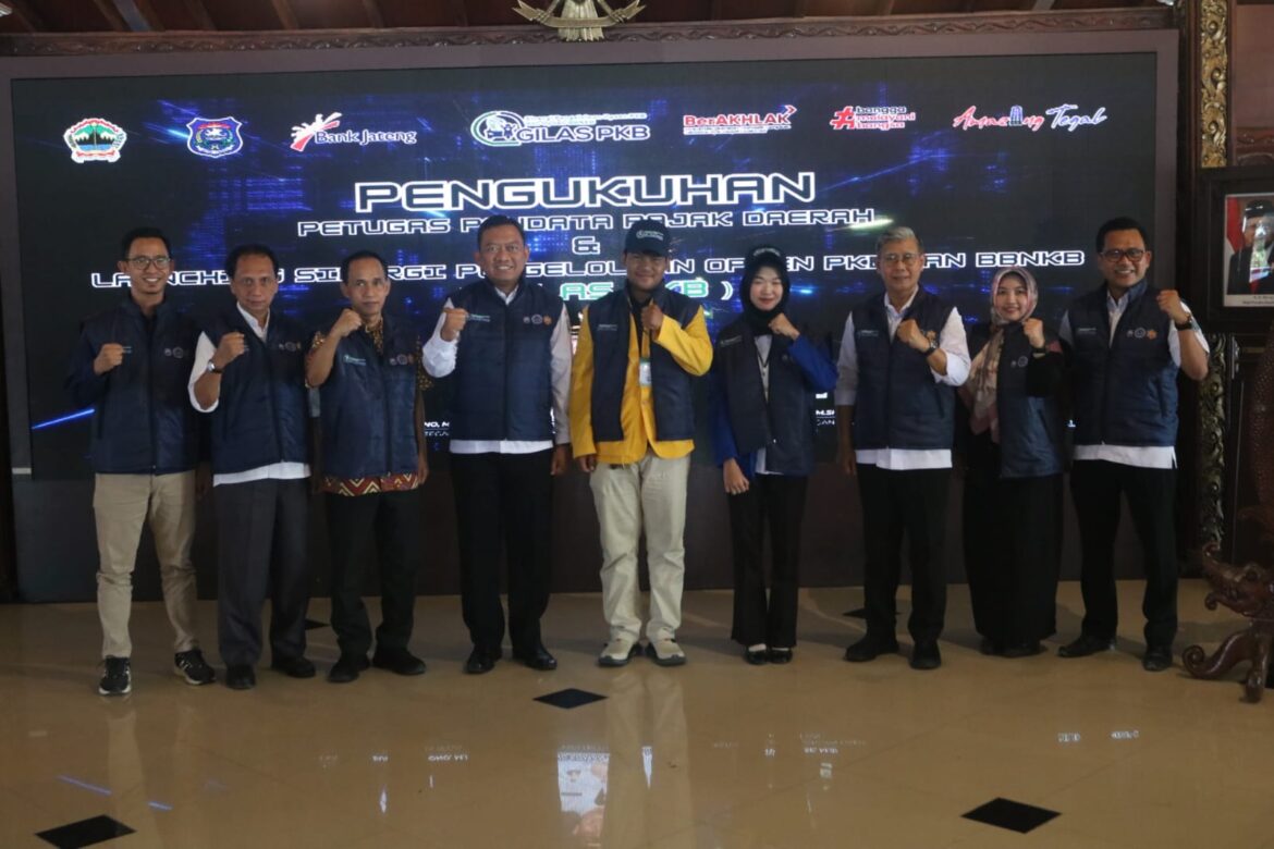 Optimalkan PAD, Petugas Pendata Pajak Daerah Dikukuhkan 