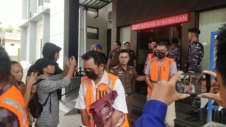 Kejari Mabar Tahan 5 Tersangka Kasus Korupsi Pembangunan Gedung Pramuka di Mbuhung