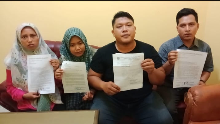 Sudah Tak Terima Gaji Selama Enam Bulam Mala Dipecat, Perangkat Desa Di Paluta Adukan Nasibnya Ke Jokowi. 