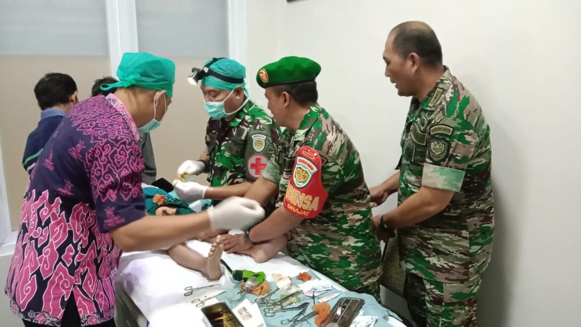 Babinsa dan Warga Masyarakat Kota Cirebon Geruduk RS Ciremai