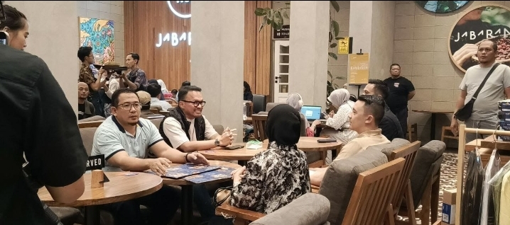 Jalin Komunikasi Politik, Faisal Haris Bertemu Dhani Wirianata di Jabarano Coffe milik Ridwan Kamil
