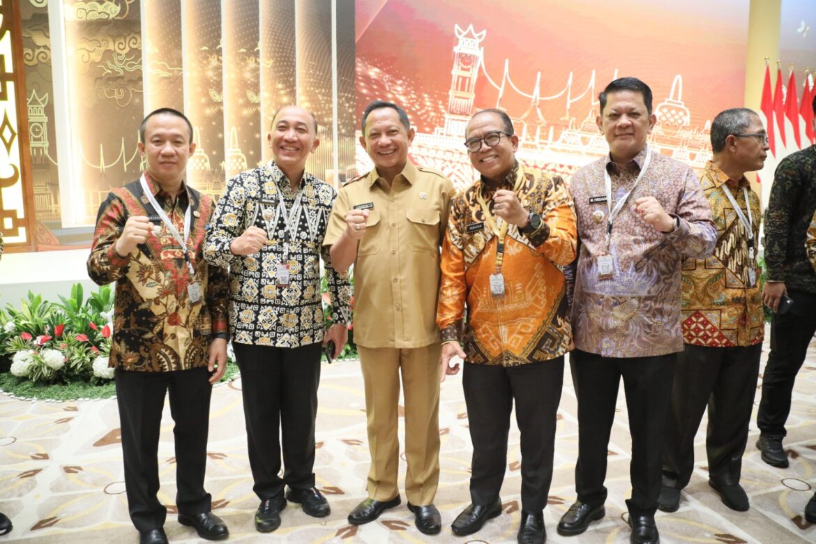 Pj. Bupati Pringsewu Dr. H. Marindo Hadiri Penyampaian Laporan Hasil Pemeriksaan LKPP dan IHPS II Tahun 2023 di Jakarta