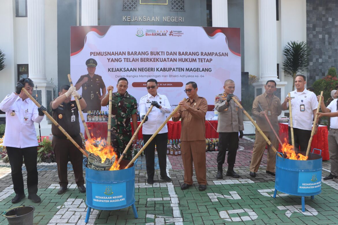Bersama Forkopimda, Kapolresta Magelang Hadiri Pemusnahan Barang Bukti Perkara