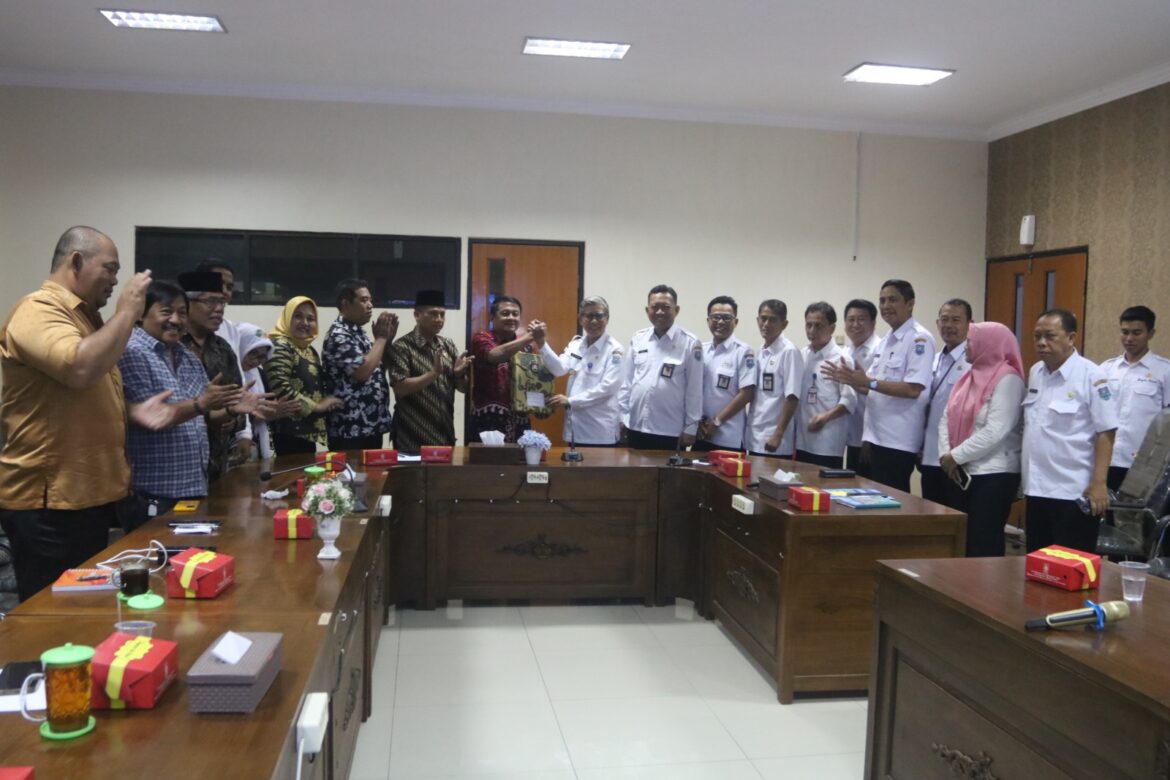 Pj. Wali Kota Tegal Sampaikan Rancangan KUA dan PPAS Kepada DPRD