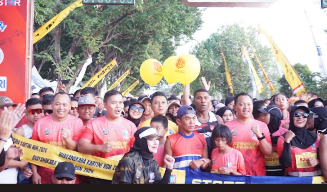 Tak Mau Kalah, Penyandang Disabilitas Juga Ikut Lari 5K Bhayangkara Kartini Run 2024