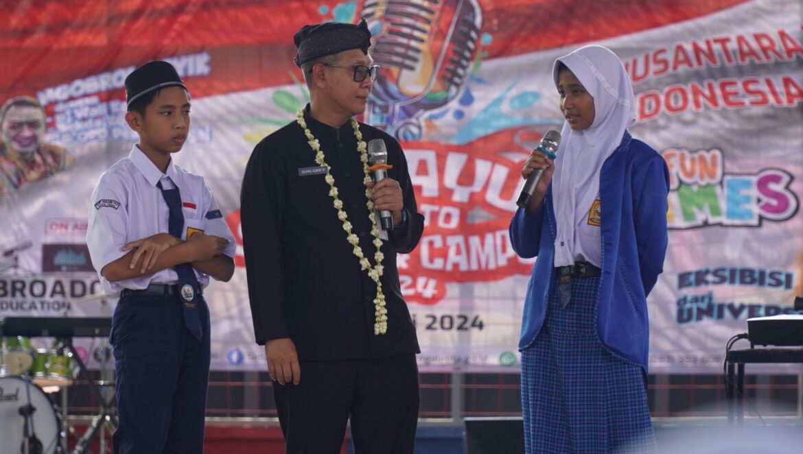 Dadang Beri Motivasi dan Bangun Karakter Peserta Didik SMP Ihsaniyah Kota Tegal