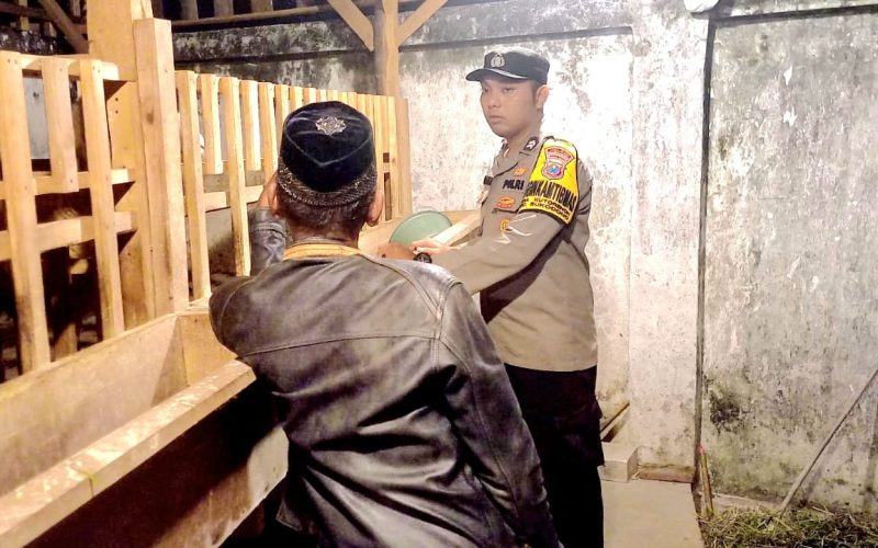 Polisi Lumajang Patroli Rutin Cegah Pencurian Ternak di Tiga Desa di Lumajang